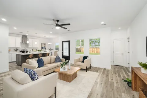 228 E Windjammer Road