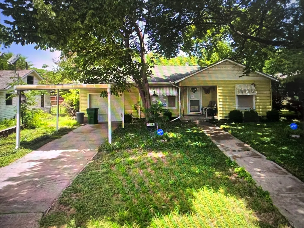 4233 Voncille Street Haltom City, TX 76117