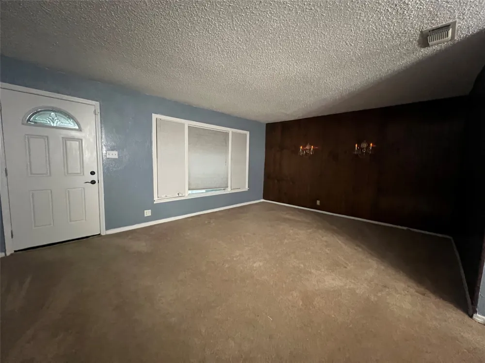 4233 Voncille Street Haltom City, TX 76117