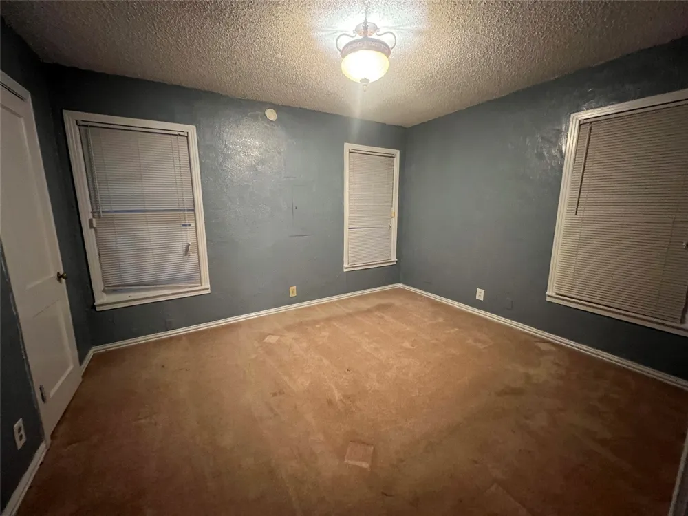 4233 Voncille Street Haltom City, TX 76117