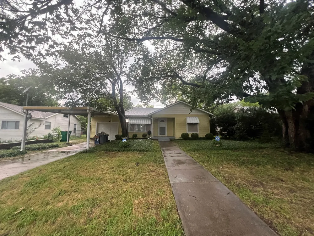 4233 Voncille Street Haltom City, TX 76117