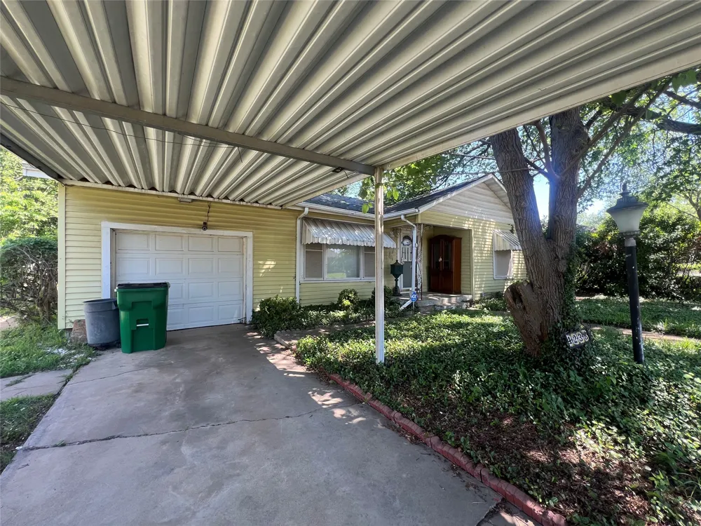 4233 Voncille Street Haltom City, TX 76117