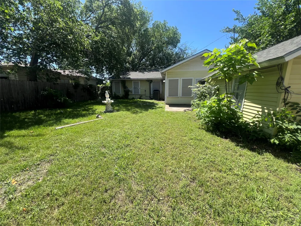 4233 Voncille Street Haltom City, TX 76117