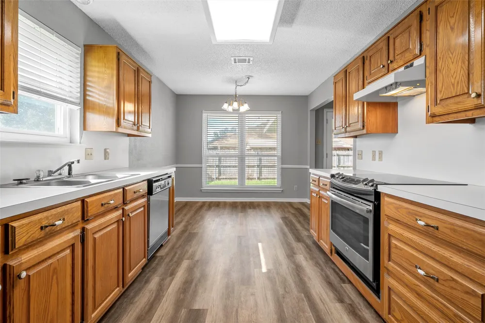 316 Evergreen Court Hewitt, TX 76643