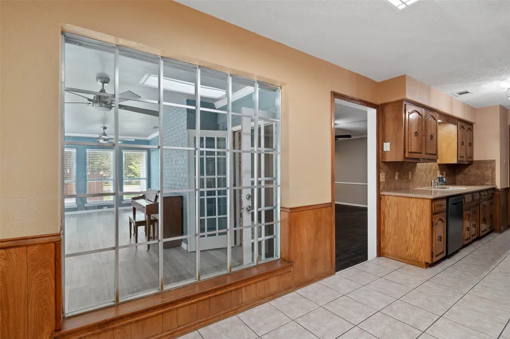 2005 Prince John Drive Grand Prairie, TX 75050