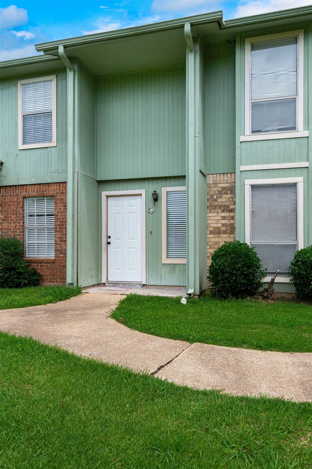 5705 E Texas Street #16 Bossier City, LA 71111