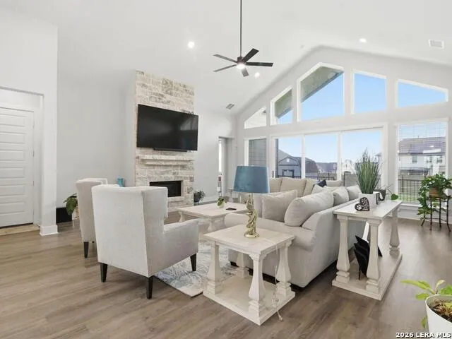 199 POE PKWY Castroville, TX 78009