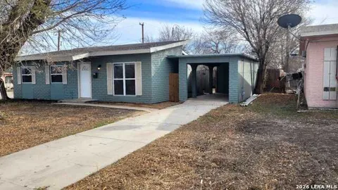 1402 EDRIS DR