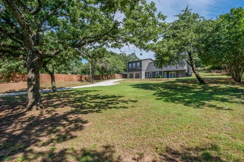 1416 Apache Court