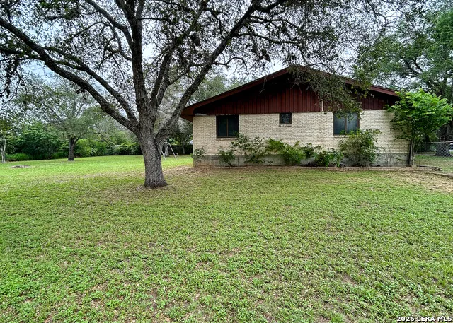 5121 Star Trek Beeville, TX 78102
