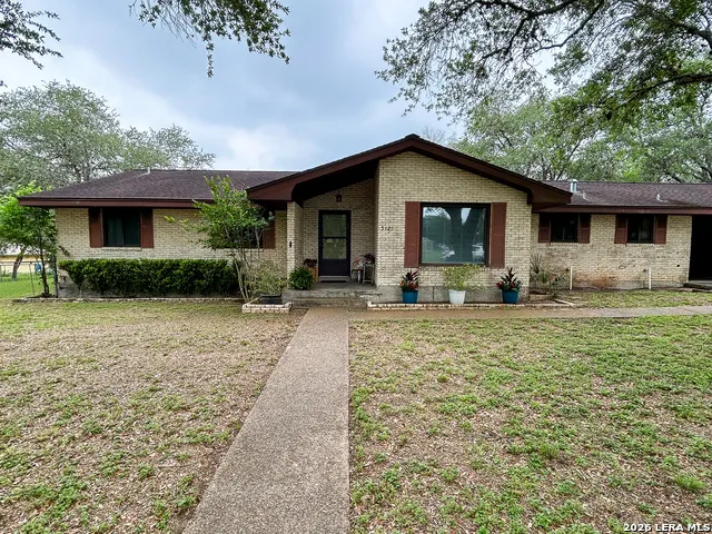 5121 Star Trek Beeville, TX 78102