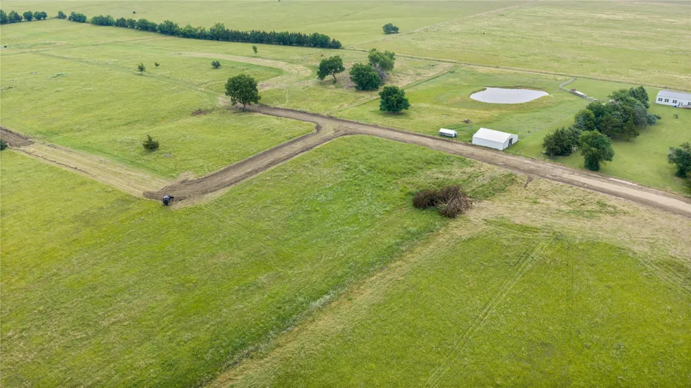 127 PR 33267 Sumner, TX 75486