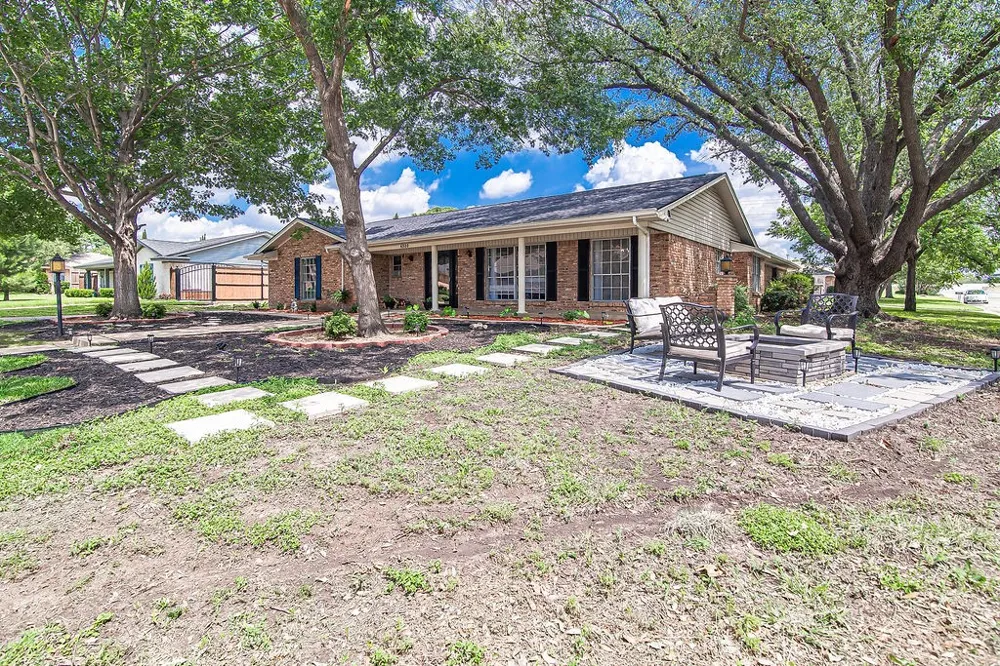 4300 Barcelona Drive Fort Worth, TX 76133