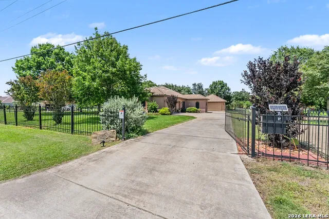 1379 COUNTY ROAD 4516 Castroville, TX 78009