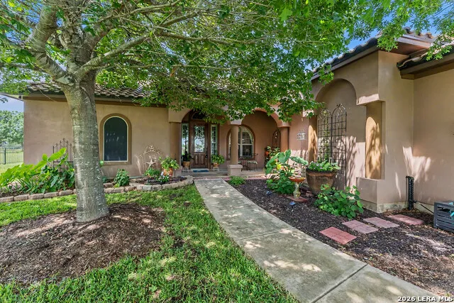 1379 COUNTY ROAD 4516 Castroville, TX 78009