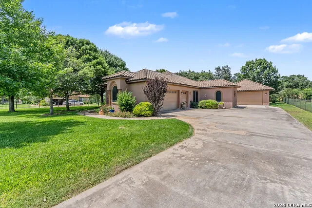 1379 COUNTY ROAD 4516 Castroville, TX 78009