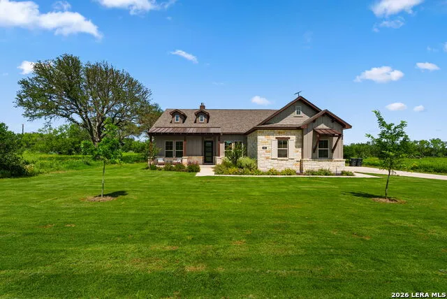 601 LEGEND PARK DR Castroville, TX 78009