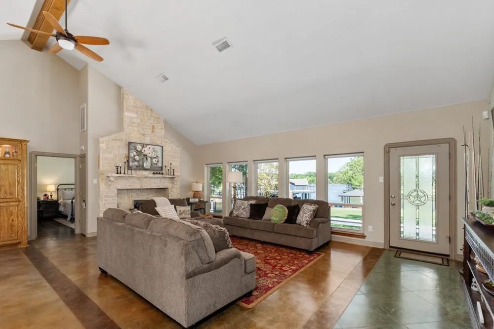 211 Beverly Drive Malakoff, TX 75148