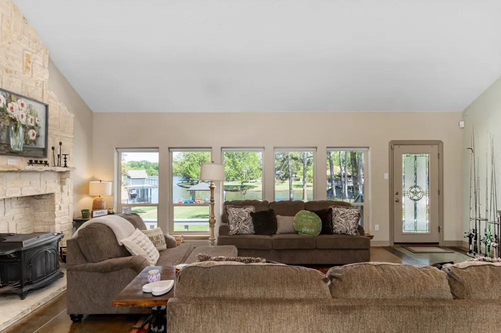 211 Beverly Drive Malakoff, TX 75148