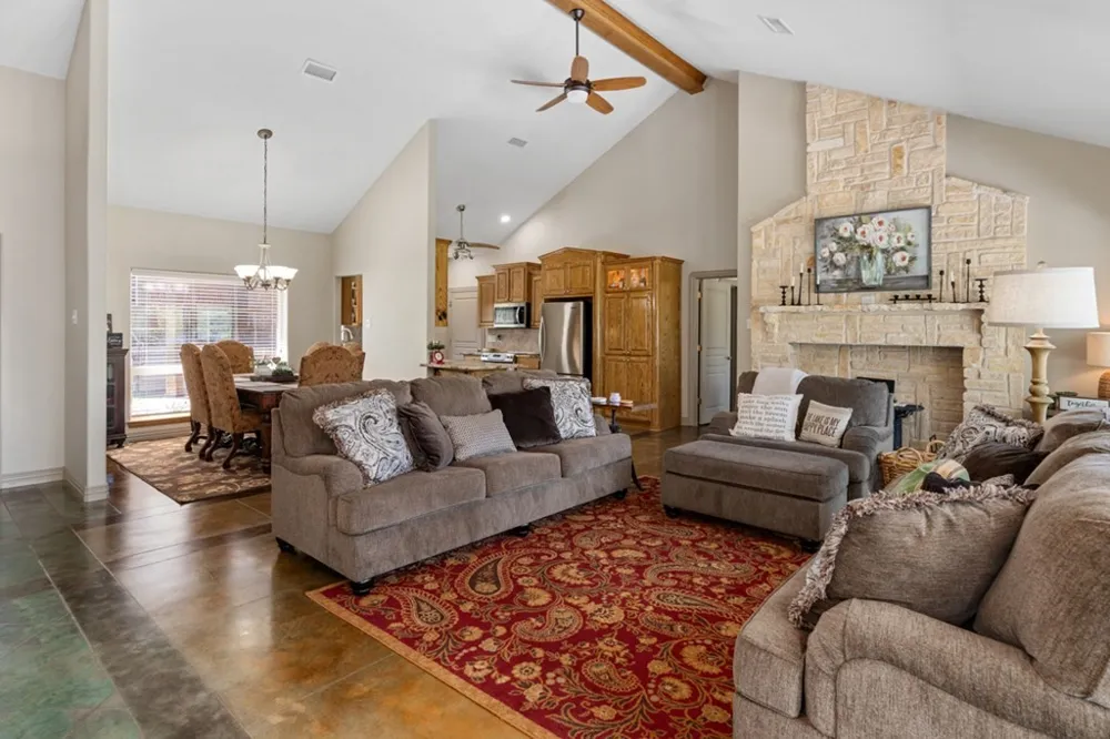 211 Beverly Drive Malakoff, TX 75148