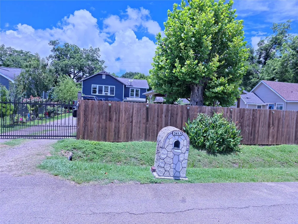 2413 Lynnfield Street Houston, TX 77093