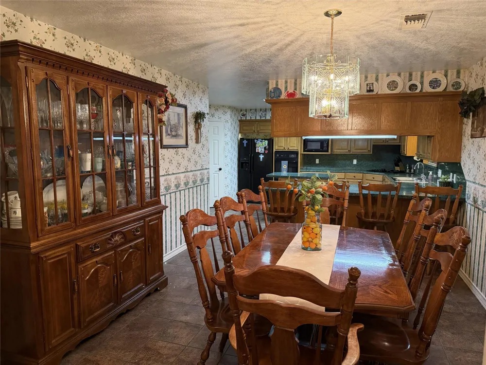 108 Meadow Drive Schulenburg, TX 78956