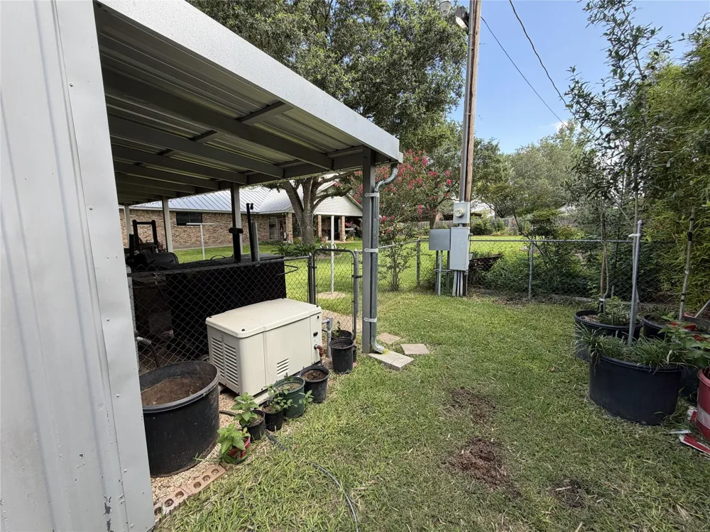 108 Meadow Drive Schulenburg, TX 78956