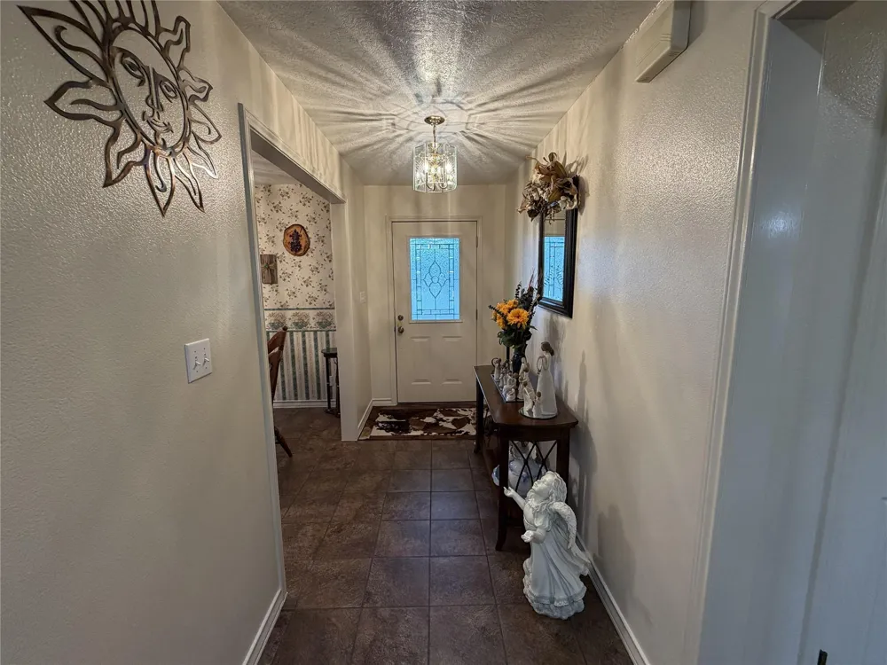 108 Meadow Drive Schulenburg, TX 78956