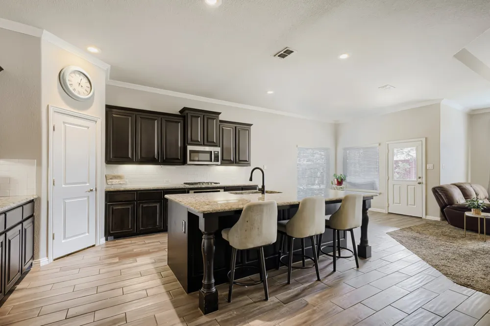 2002 Milano Lane Lewisville, TX 75077