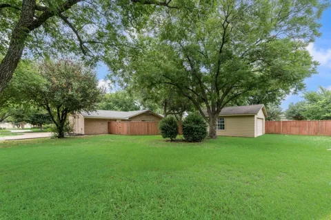 2701 Poplar Drive