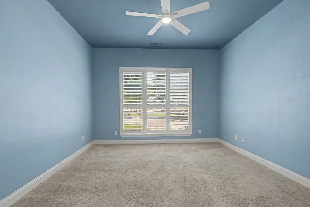 2208 Royal Crecent Drive Flower Mound, TX 75028