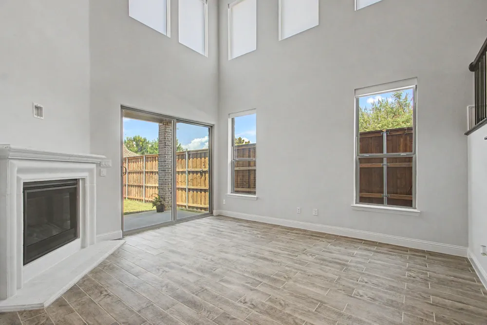 2208 Royal Crecent Drive Flower Mound, TX 75028