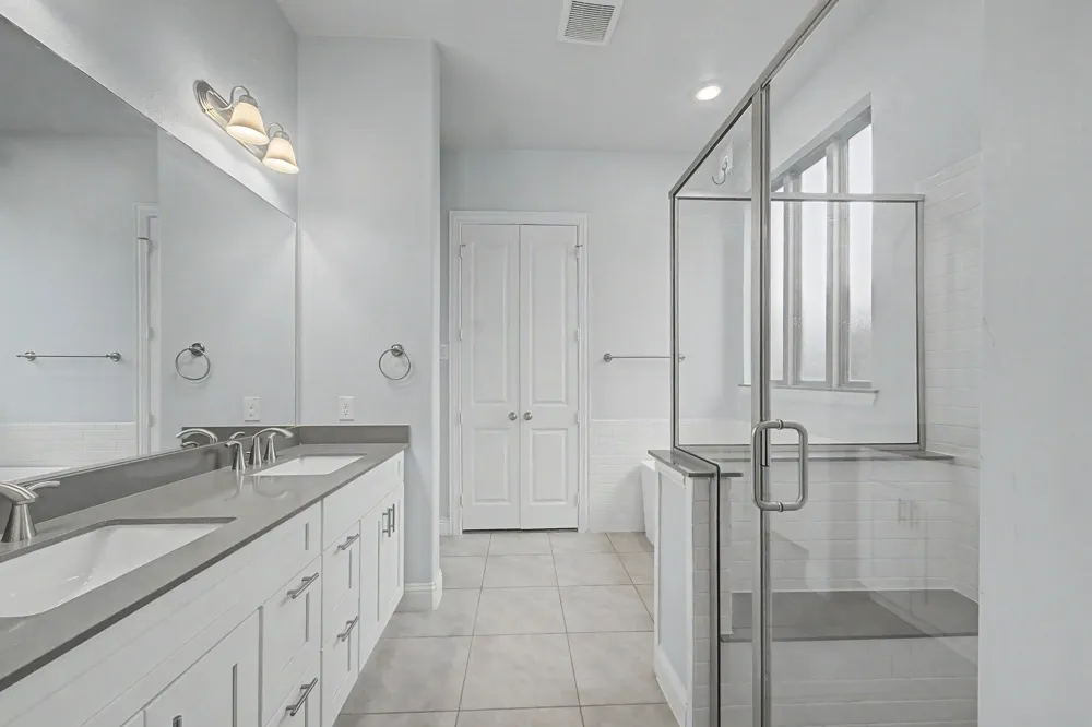 2208 Royal Crecent Drive Flower Mound, TX 75028