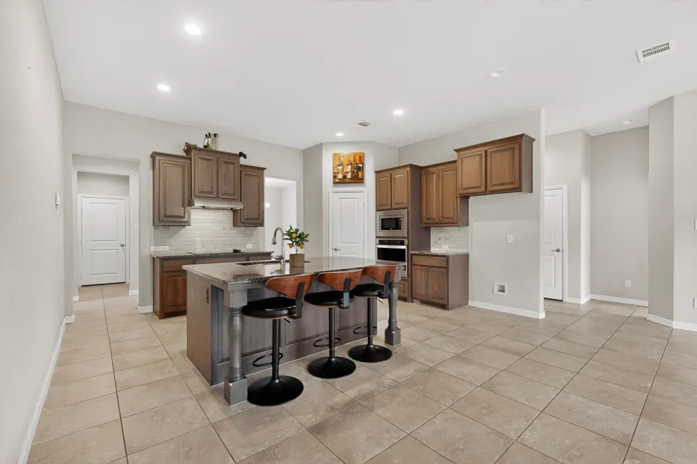 7811 Links Drive Arlington, TX 76001