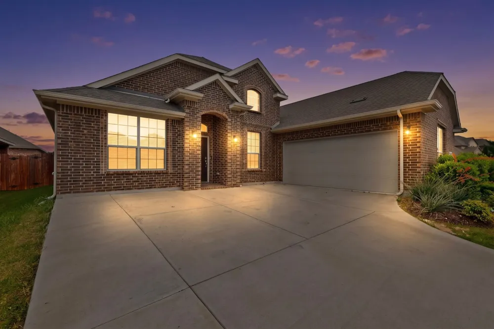 7811 Links Drive Arlington, TX 76001