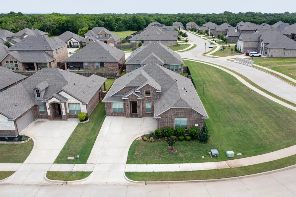 7811 Links Drive Arlington, TX 76001