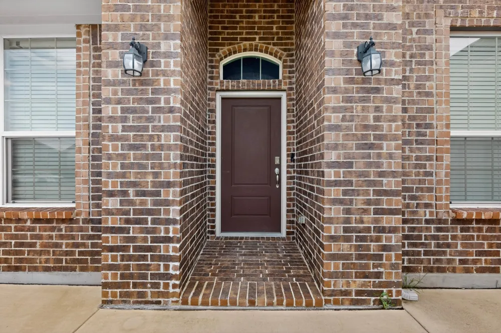 7811 Links Drive Arlington, TX 76001
