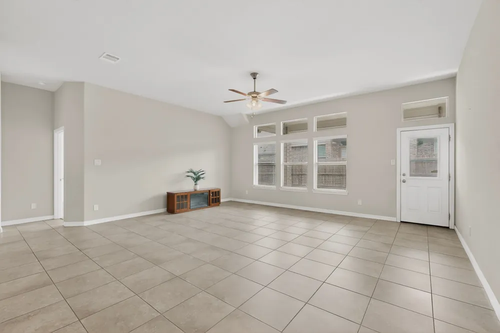7811 Links Drive Arlington, TX 76001