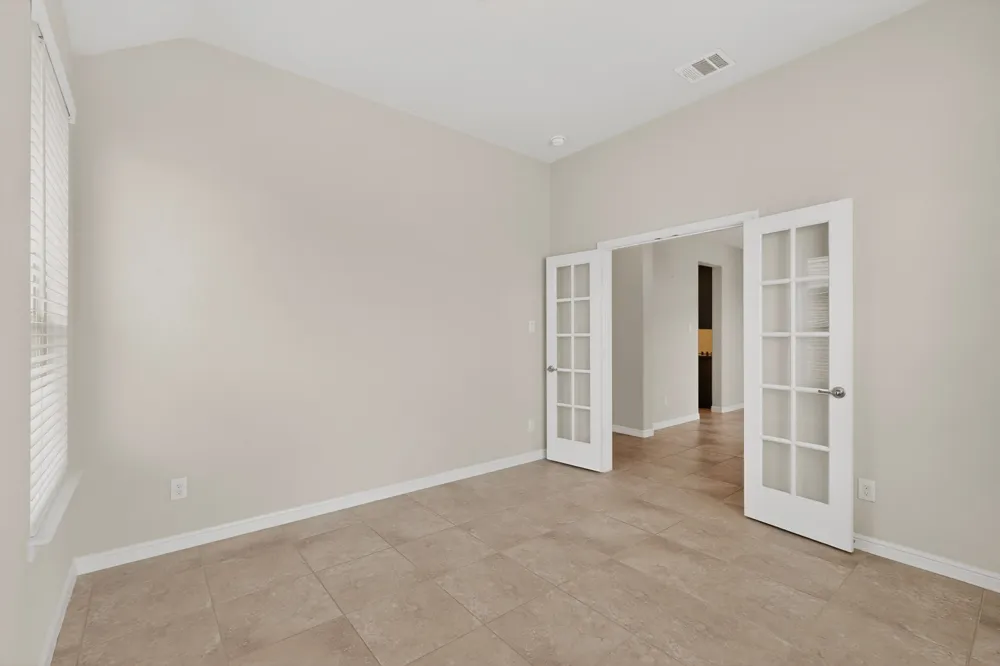 7811 Links Drive Arlington, TX 76001