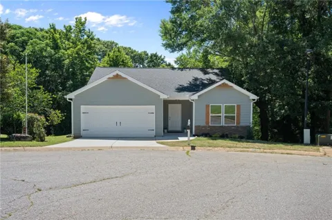 135 Tyrus Lane