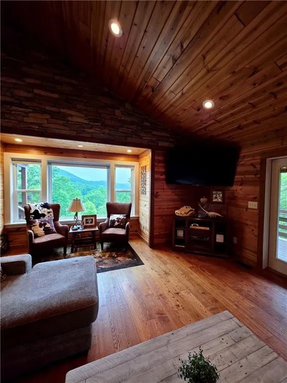 32 Ivey Ridge Road Suches, GA 30572