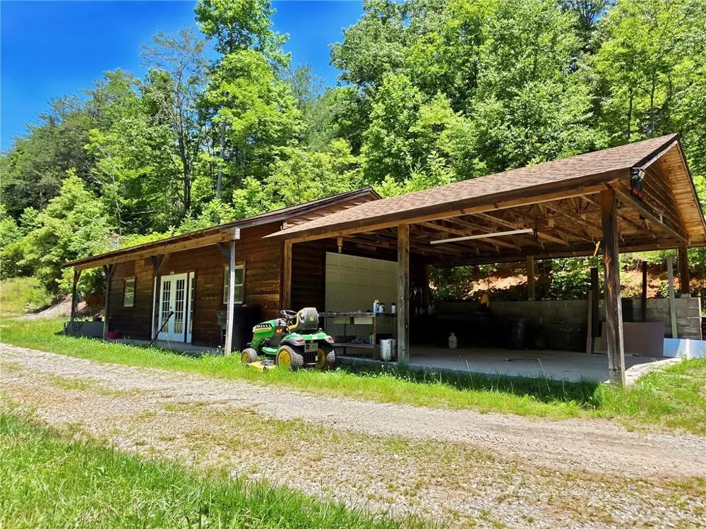 32 Ivey Ridge Road Suches, GA 30572