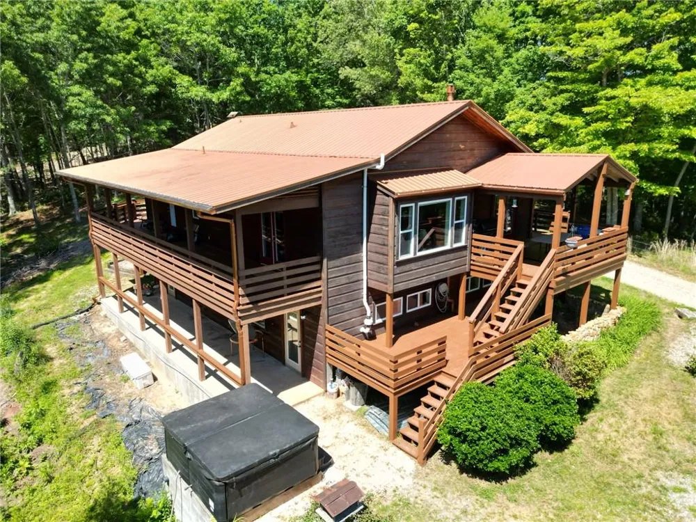 32 Ivey Ridge Road Suches, GA 30572