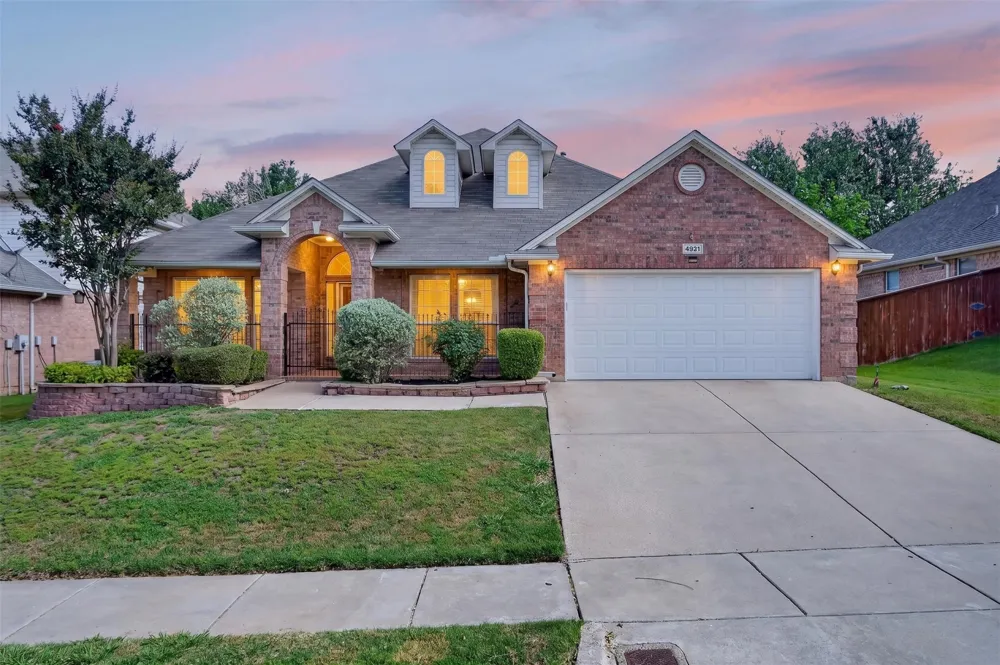 4821 Diamond Trace Trail Fort Worth, TX 76244