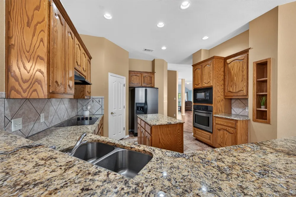 4821 Diamond Trace Trail Fort Worth, TX 76244
