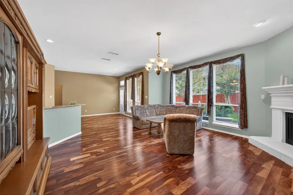 4821 Diamond Trace Trail Fort Worth, TX 76244