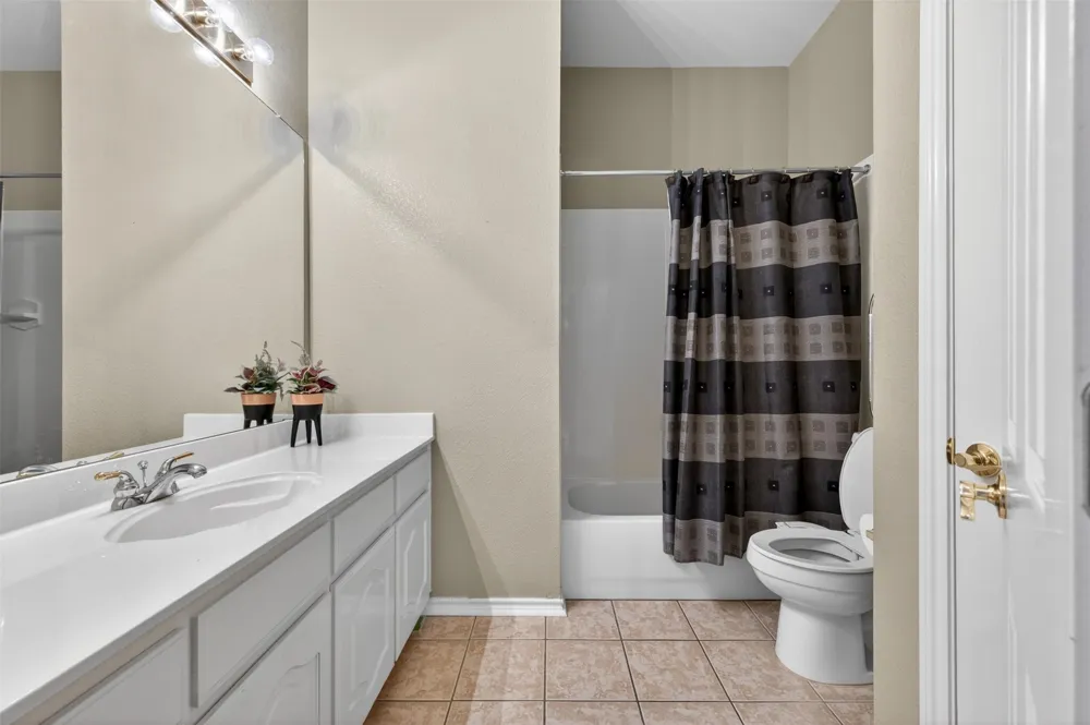 4821 Diamond Trace Trail Fort Worth, TX 76244
