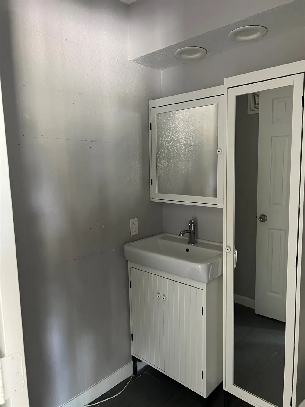4101 Esters Road #111 Irving, TX 75038