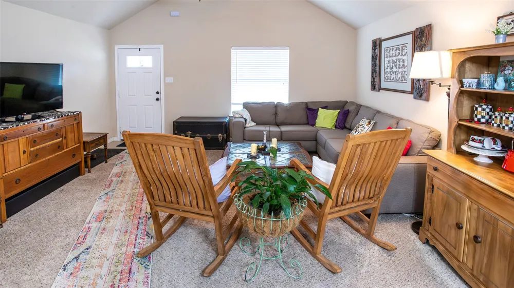 206 W Oak Olney, TX 76374