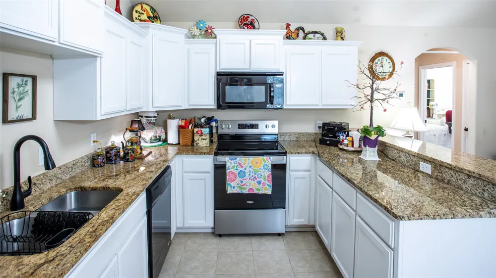 206 W Oak Olney, TX 76374